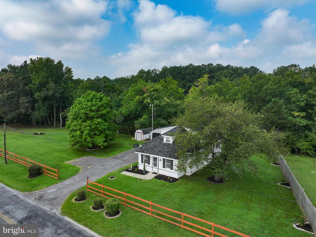 2766 VETERANS DRIVE