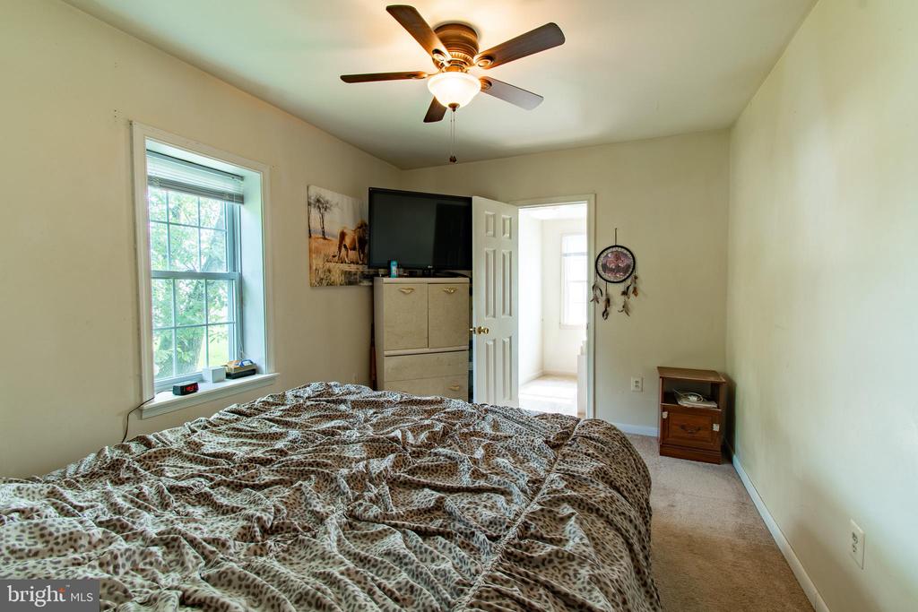 2766 VETERANS DRIVE
