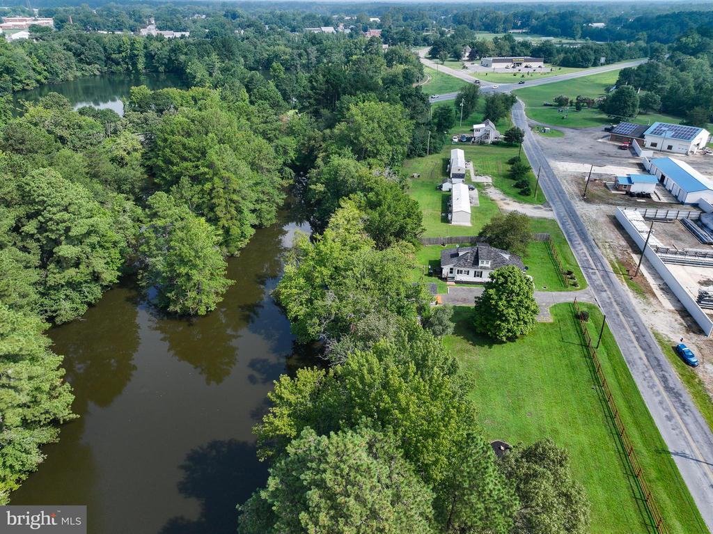 2766 VETERANS DRIVE