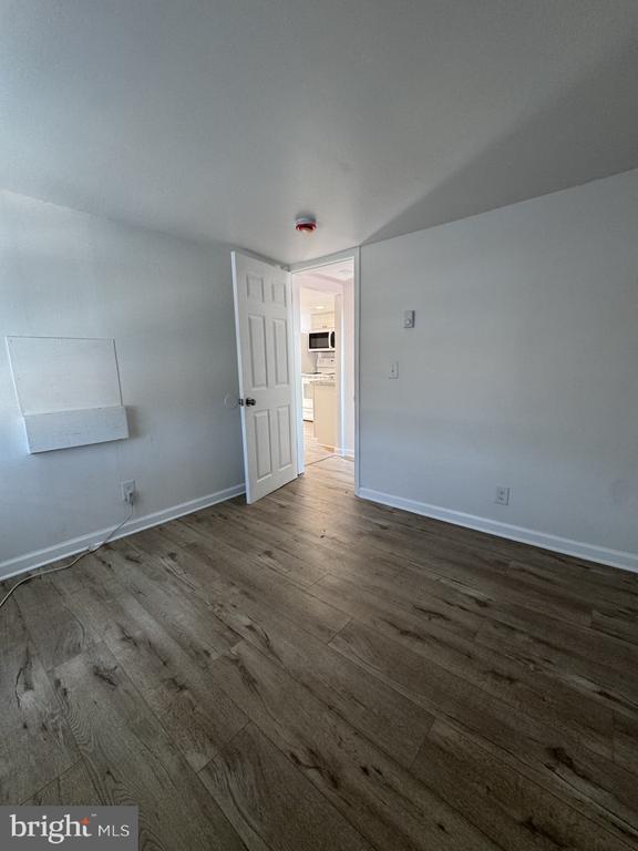 112 ACADEMY AVENUE Unit: 4