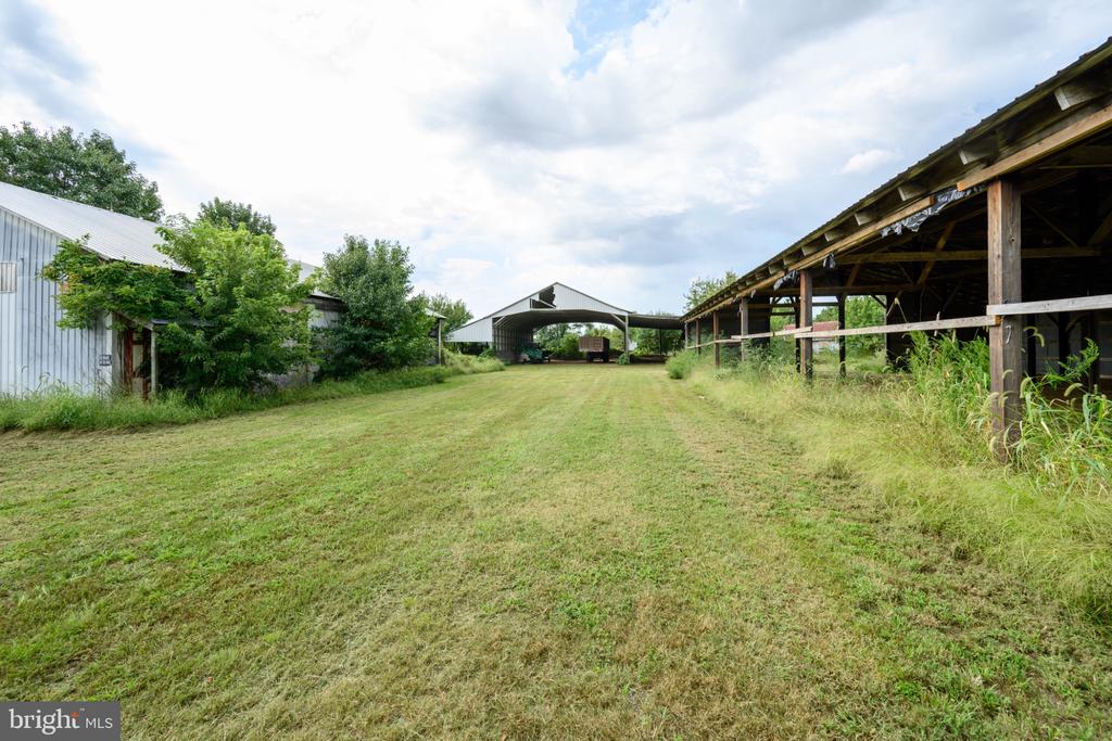 25699 AUCTION ROAD