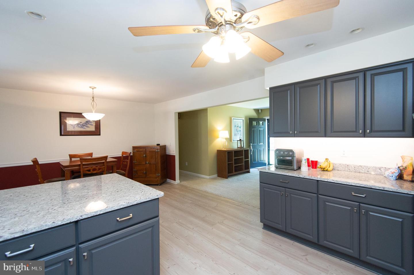 3209 Holly Ln