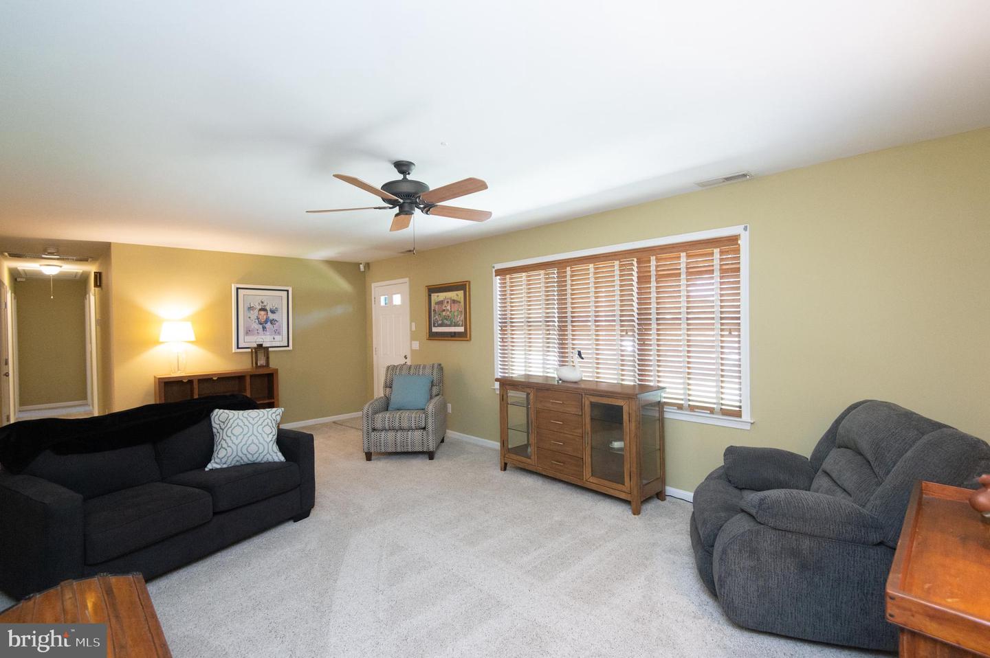 3209 Holly Ln