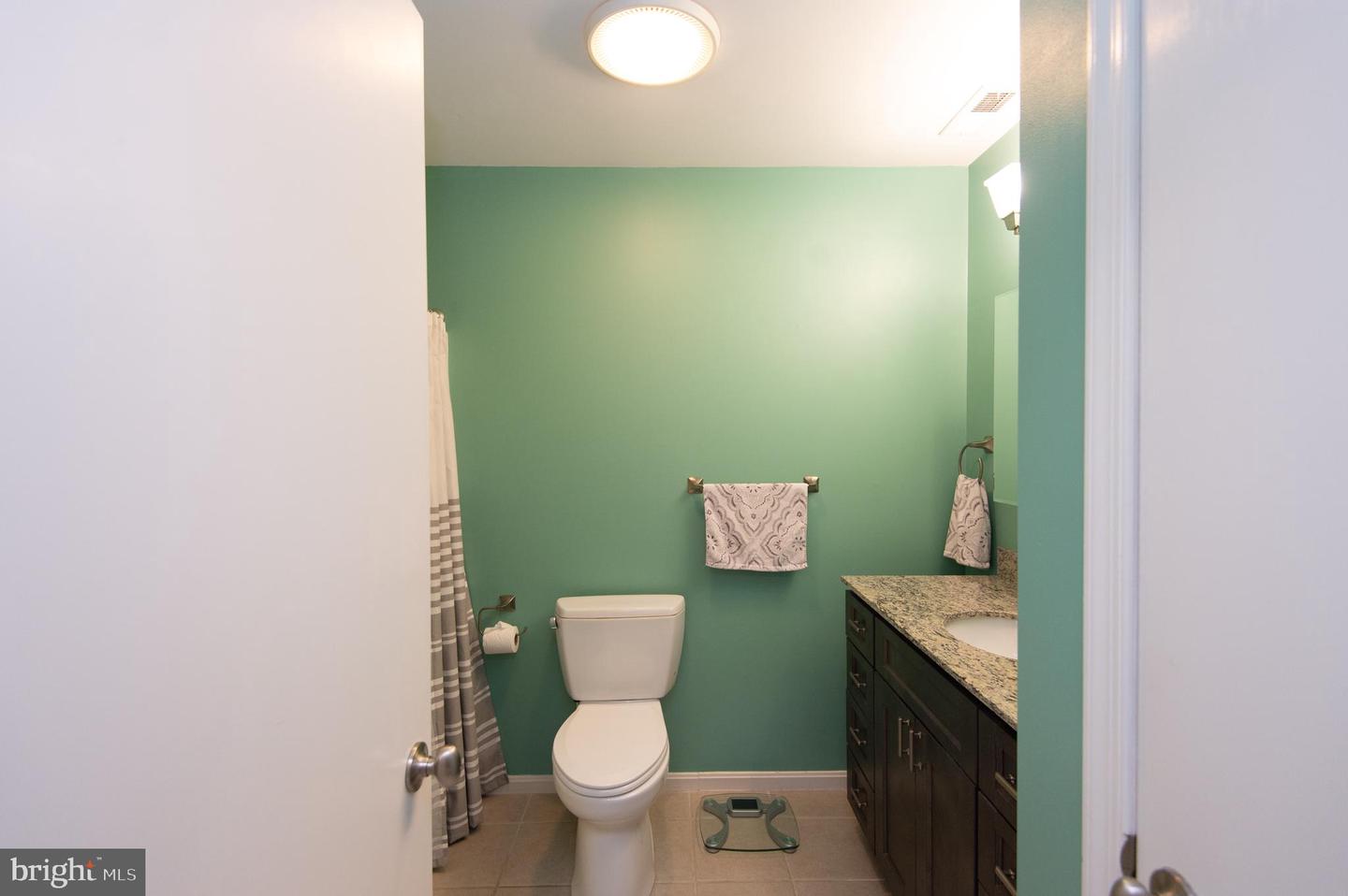 3209 Holly Ln