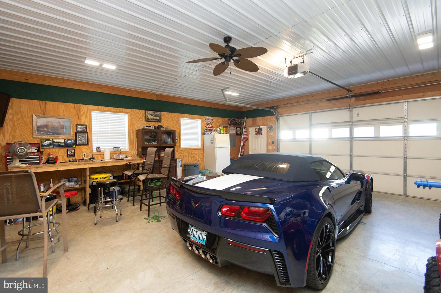 3209 Holly Ln