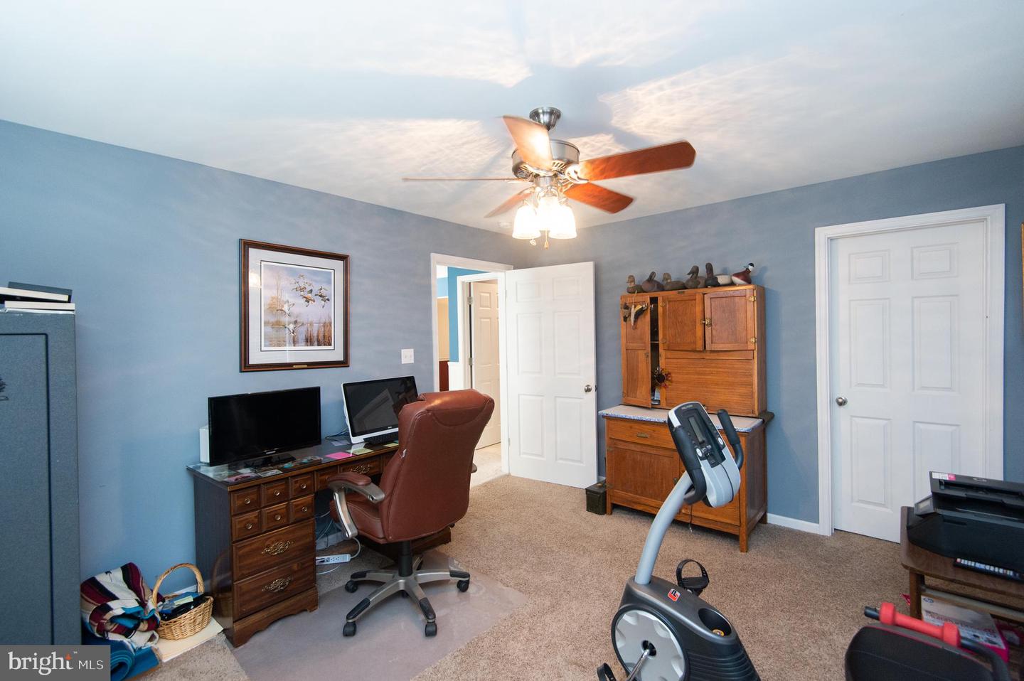3209 Holly Ln