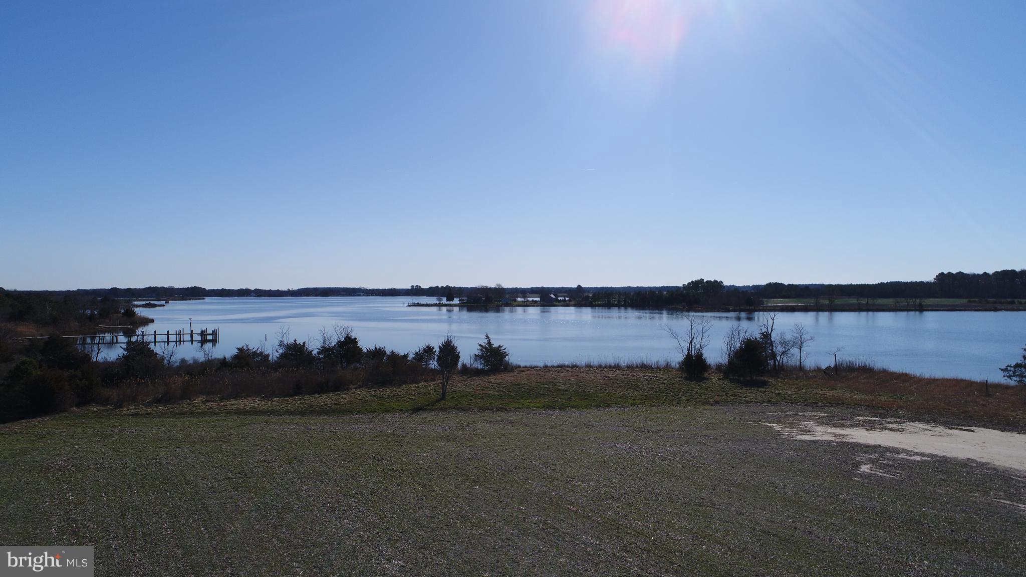 Town Point Rd S