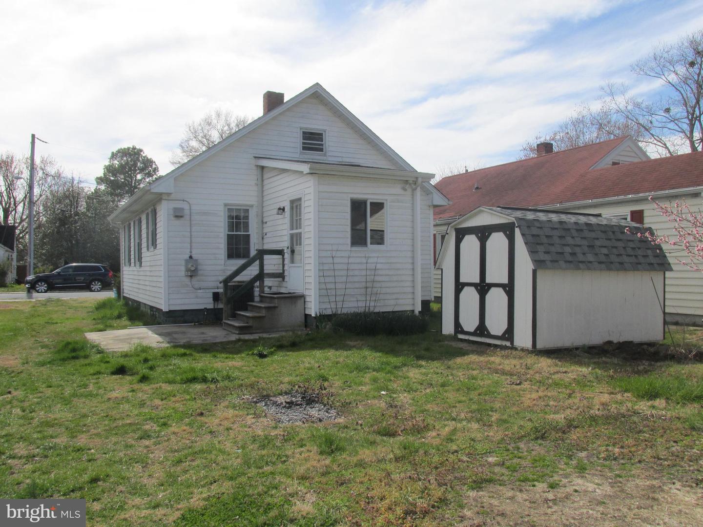 1105 Holland Ave