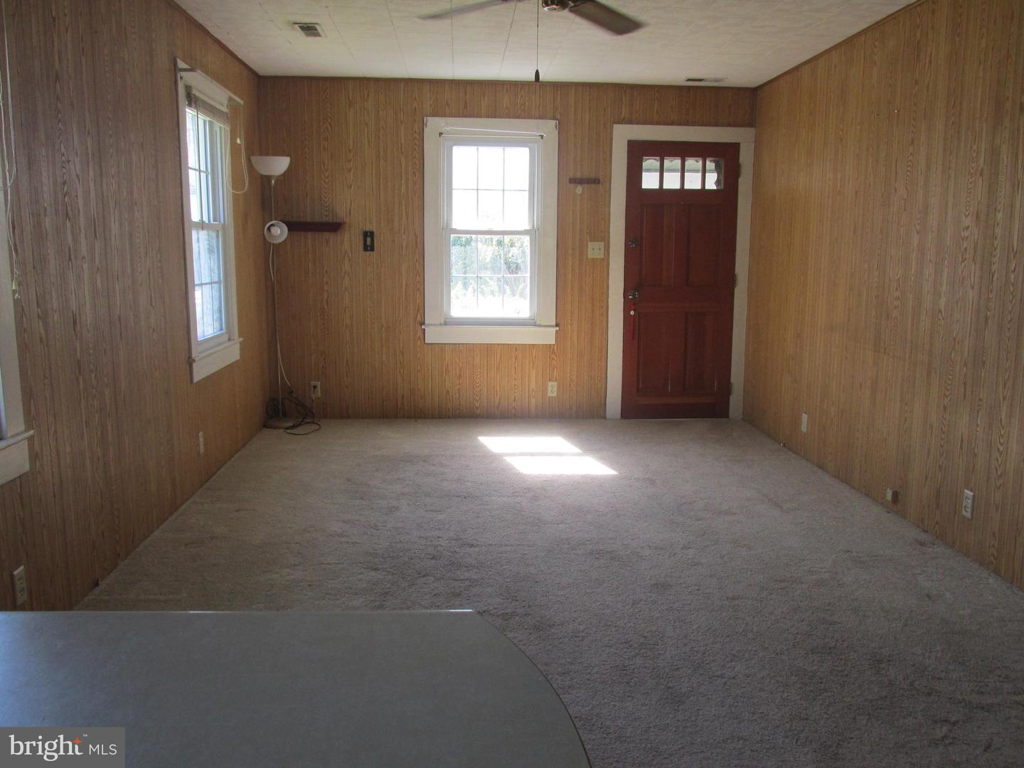 1105 Holland Ave