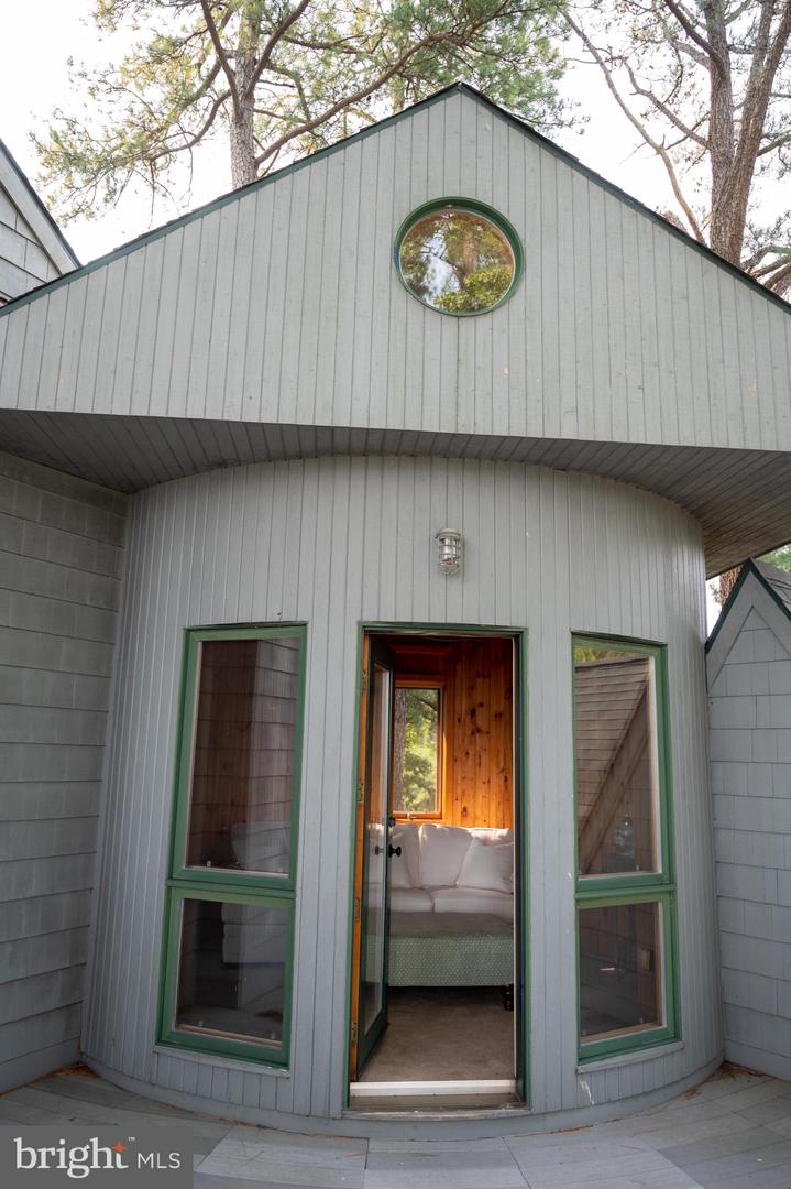 608 Hills Point Rd