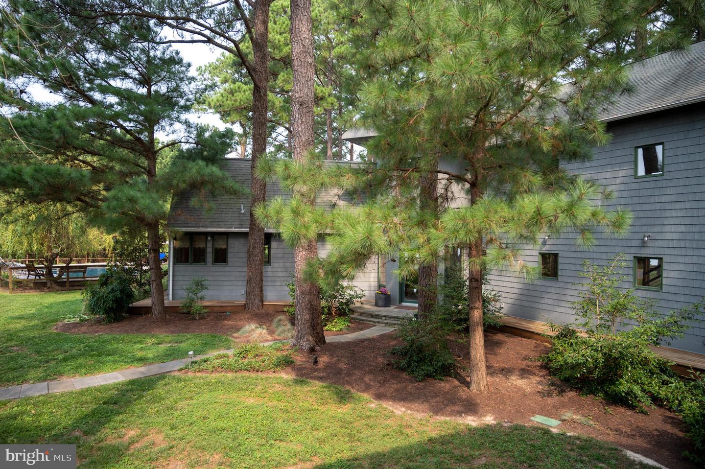 608 Hills Point Rd
