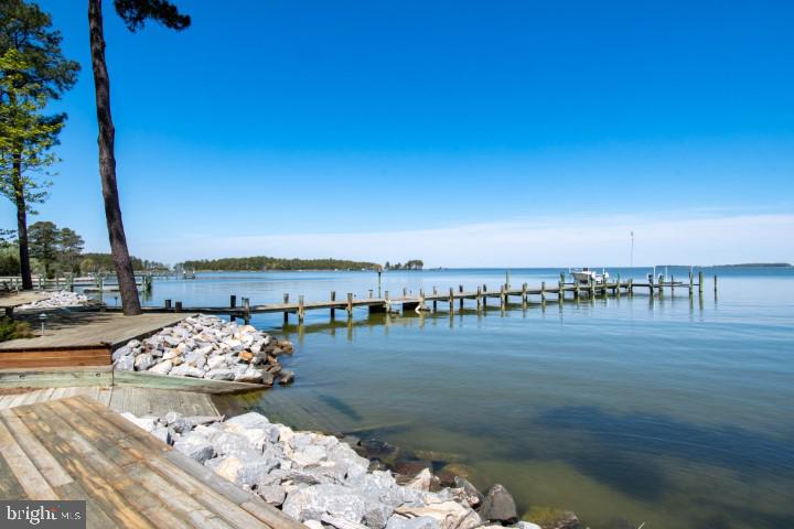 608 Hills Point Rd