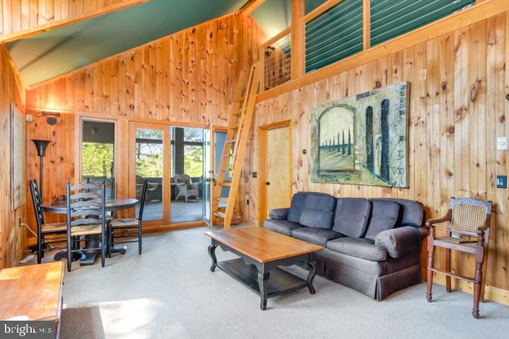 608 Hills Point Rd