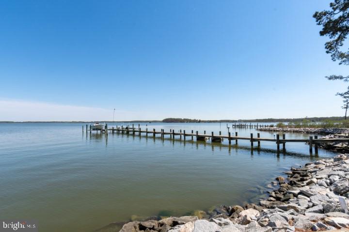 608 Hills Point Rd