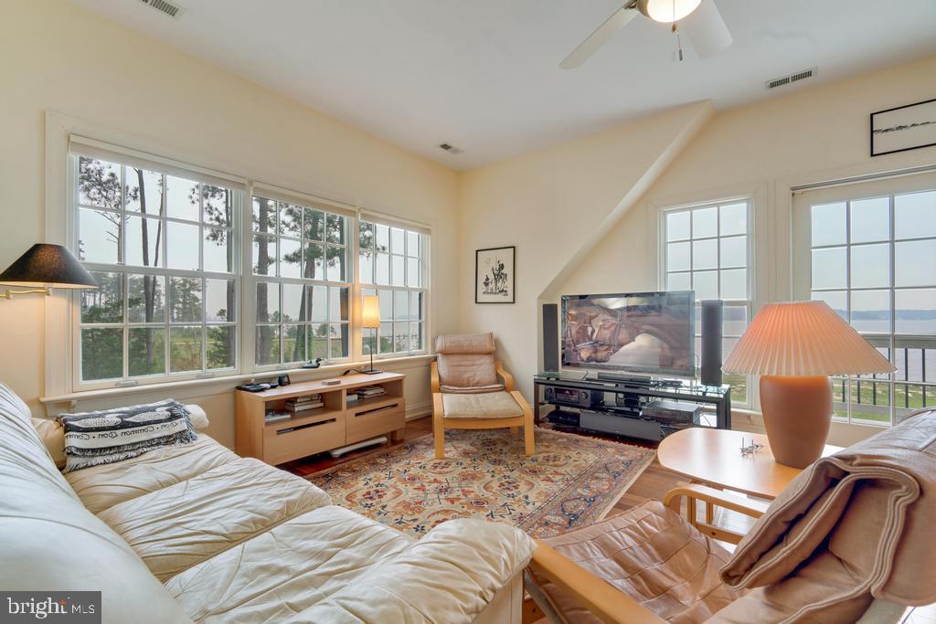 5119 Brooks Rd
