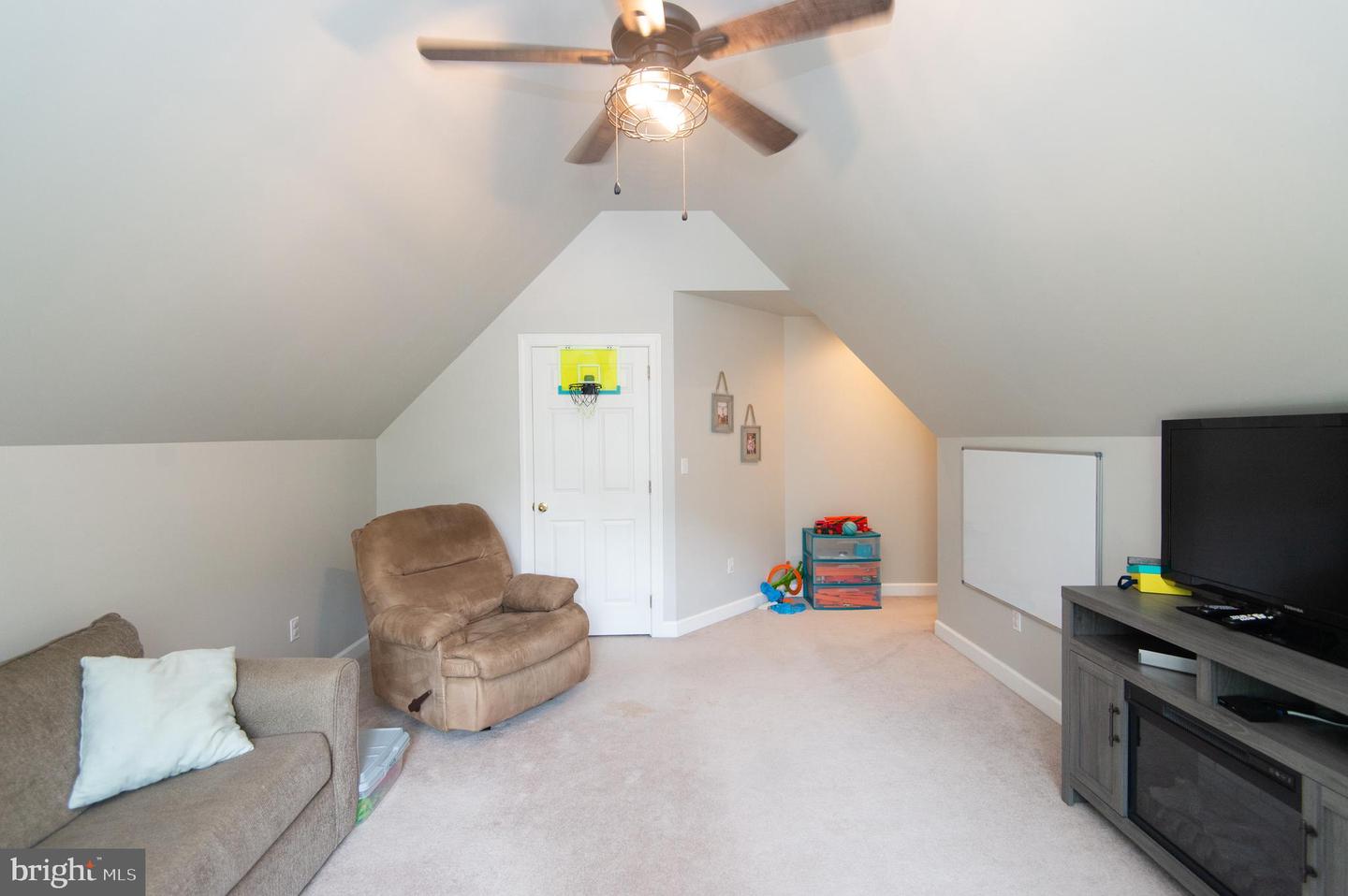 10 Shawnee Rd