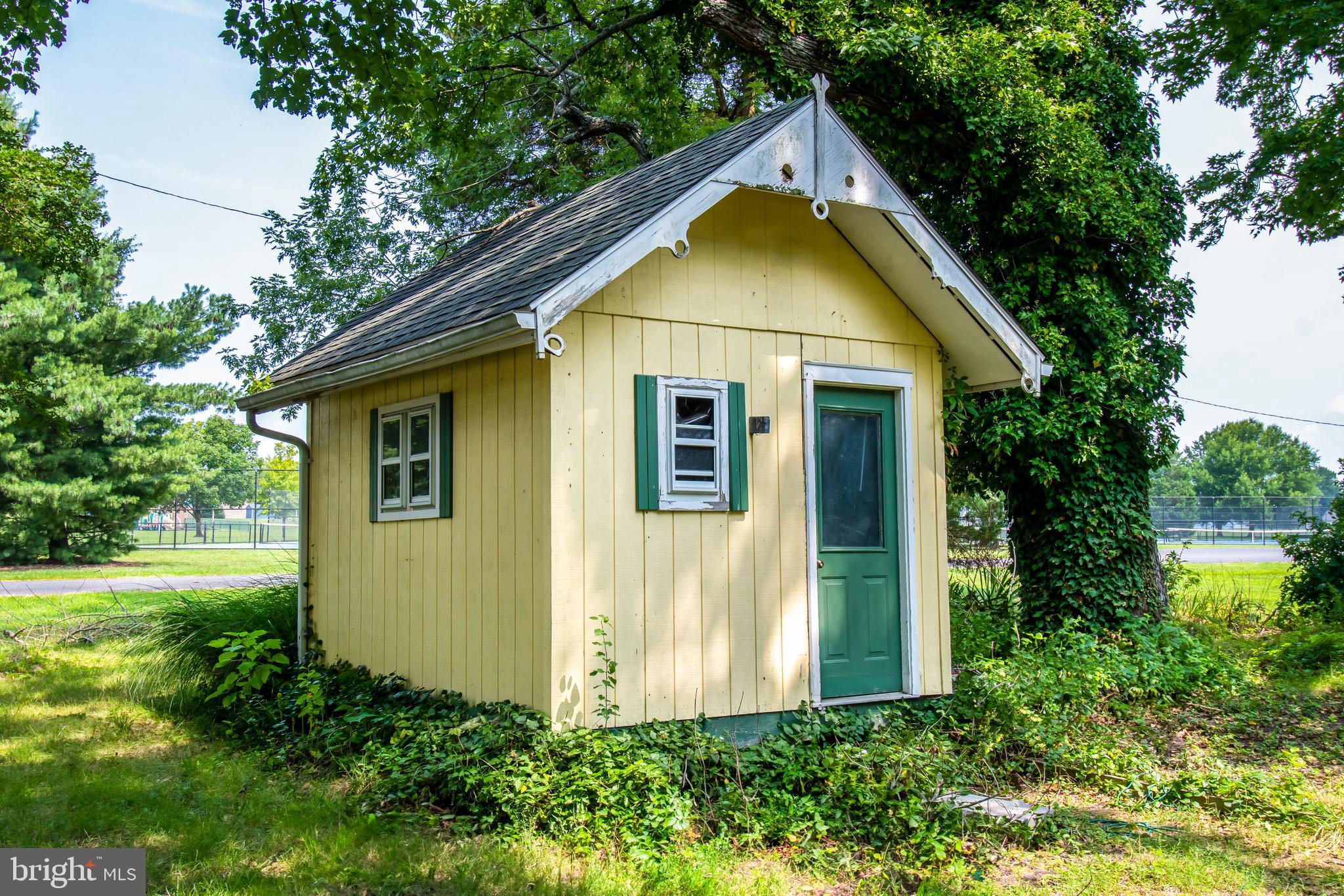 317 Somerset Ave
