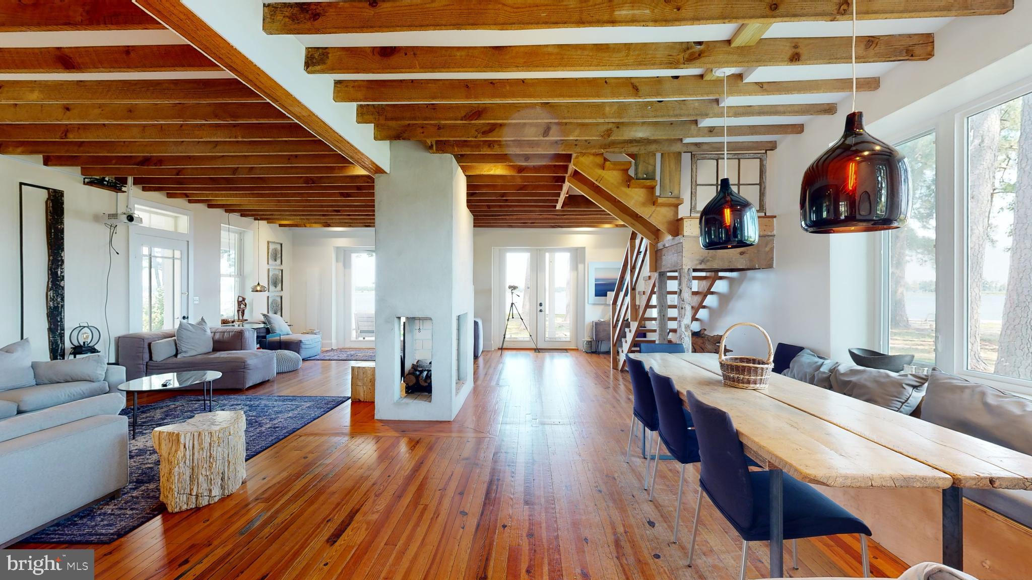3618 Greenpoint Rd