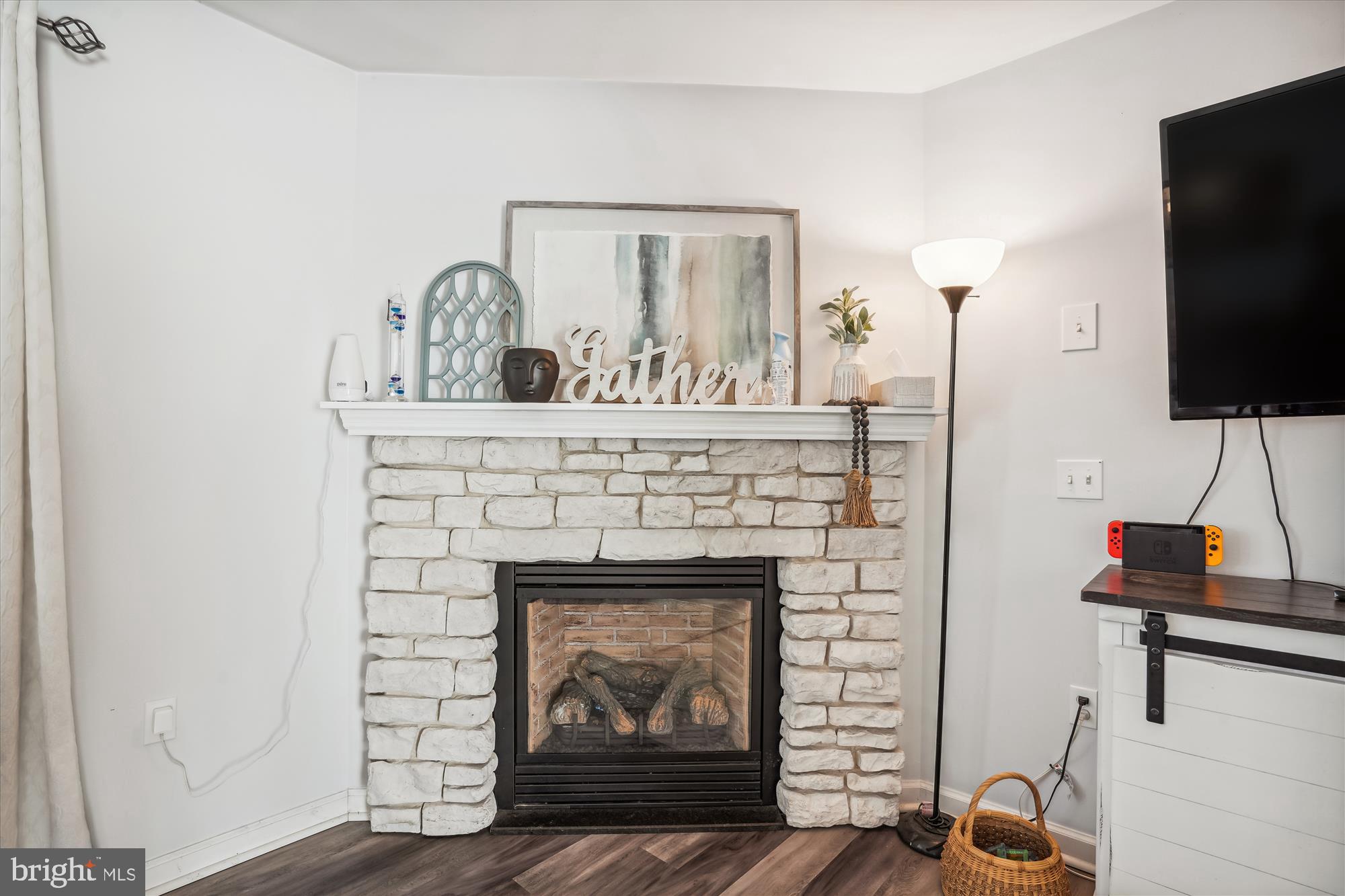6265 Solomons Cir
