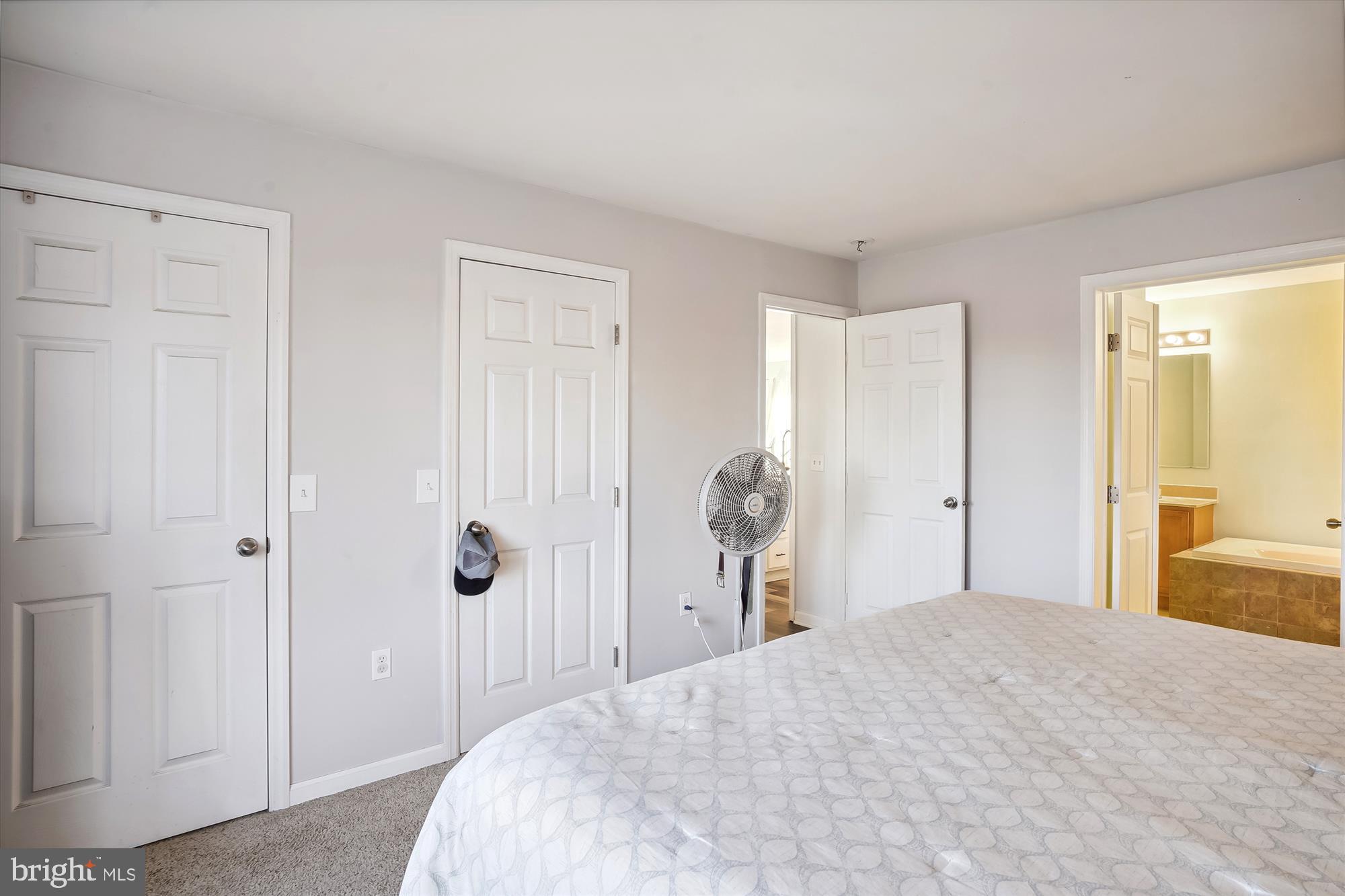 6265 Solomons Cir