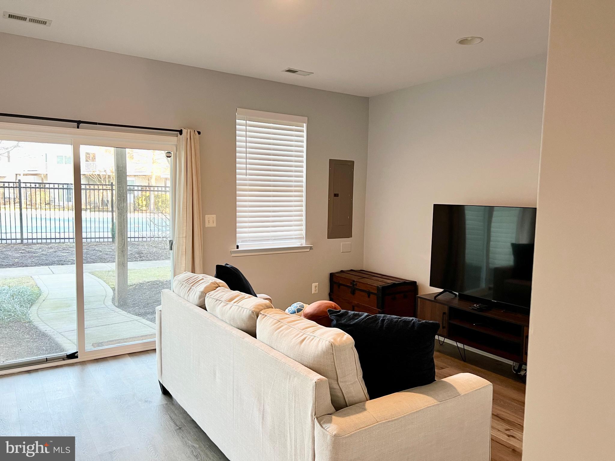330 Shipyard Dr #330