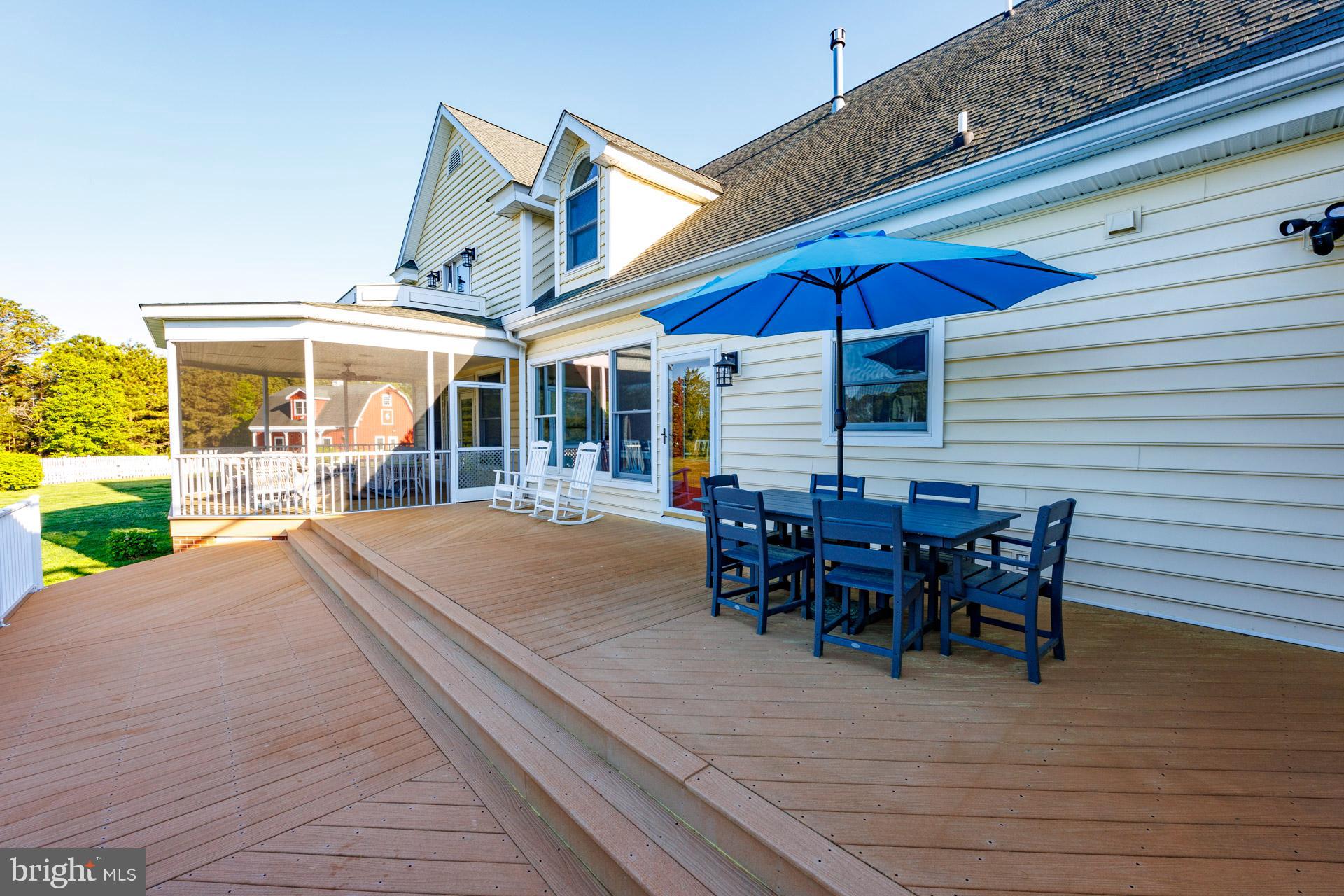 1136 Hudson Rd