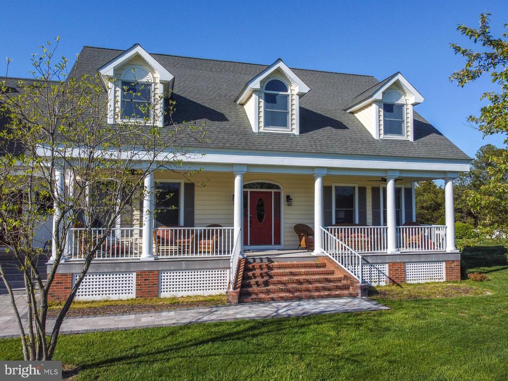 1136 Hudson Rd