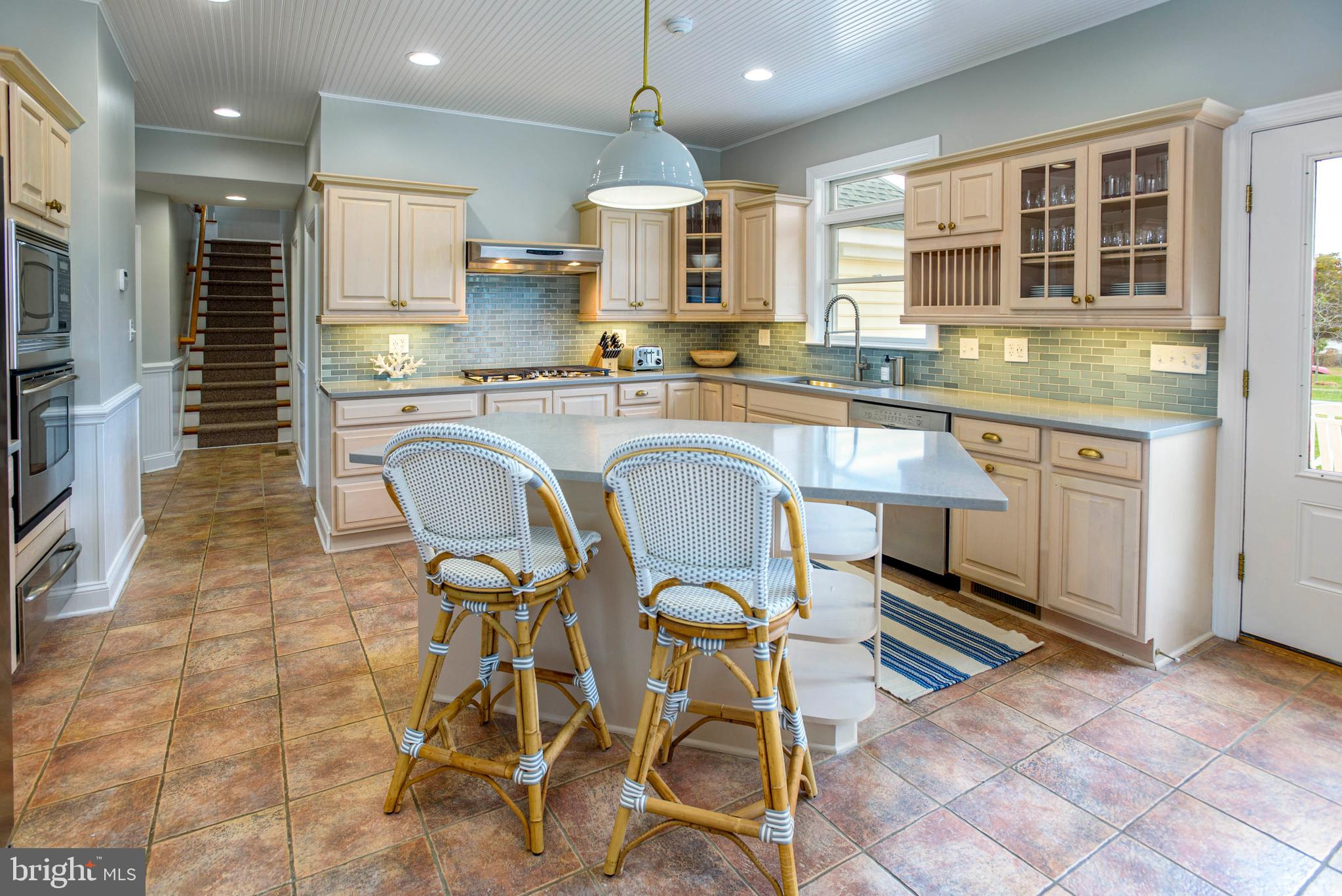 1136 Hudson Rd