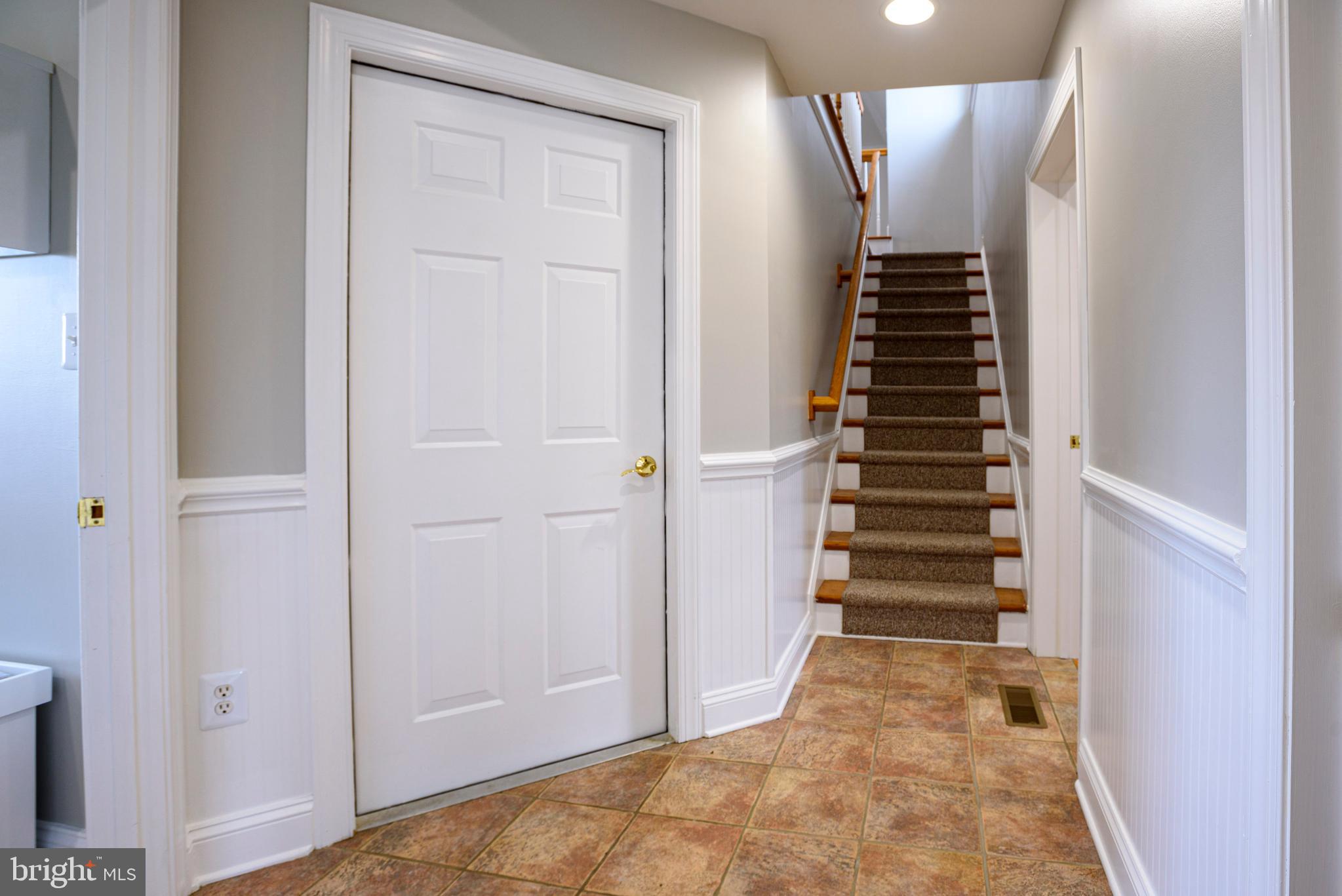 1136 Hudson Rd
