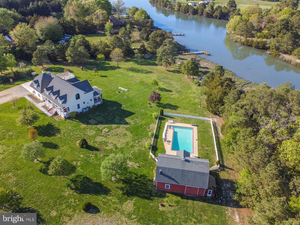 1136 Hudson Rd