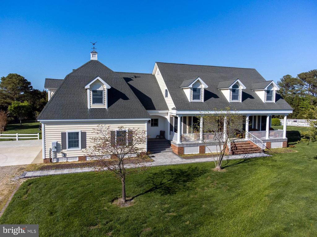 1136 Hudson Rd