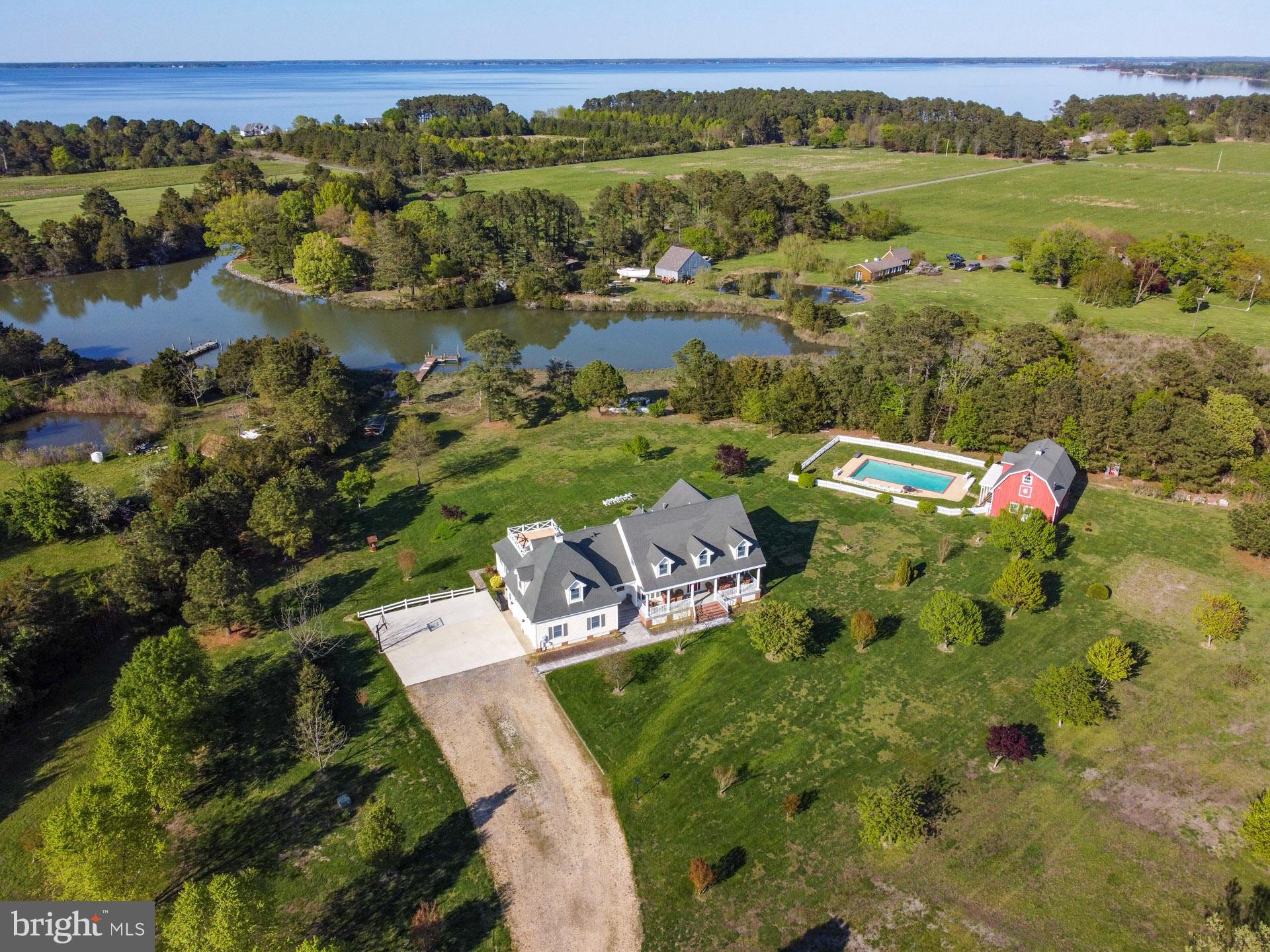 1136 Hudson Rd