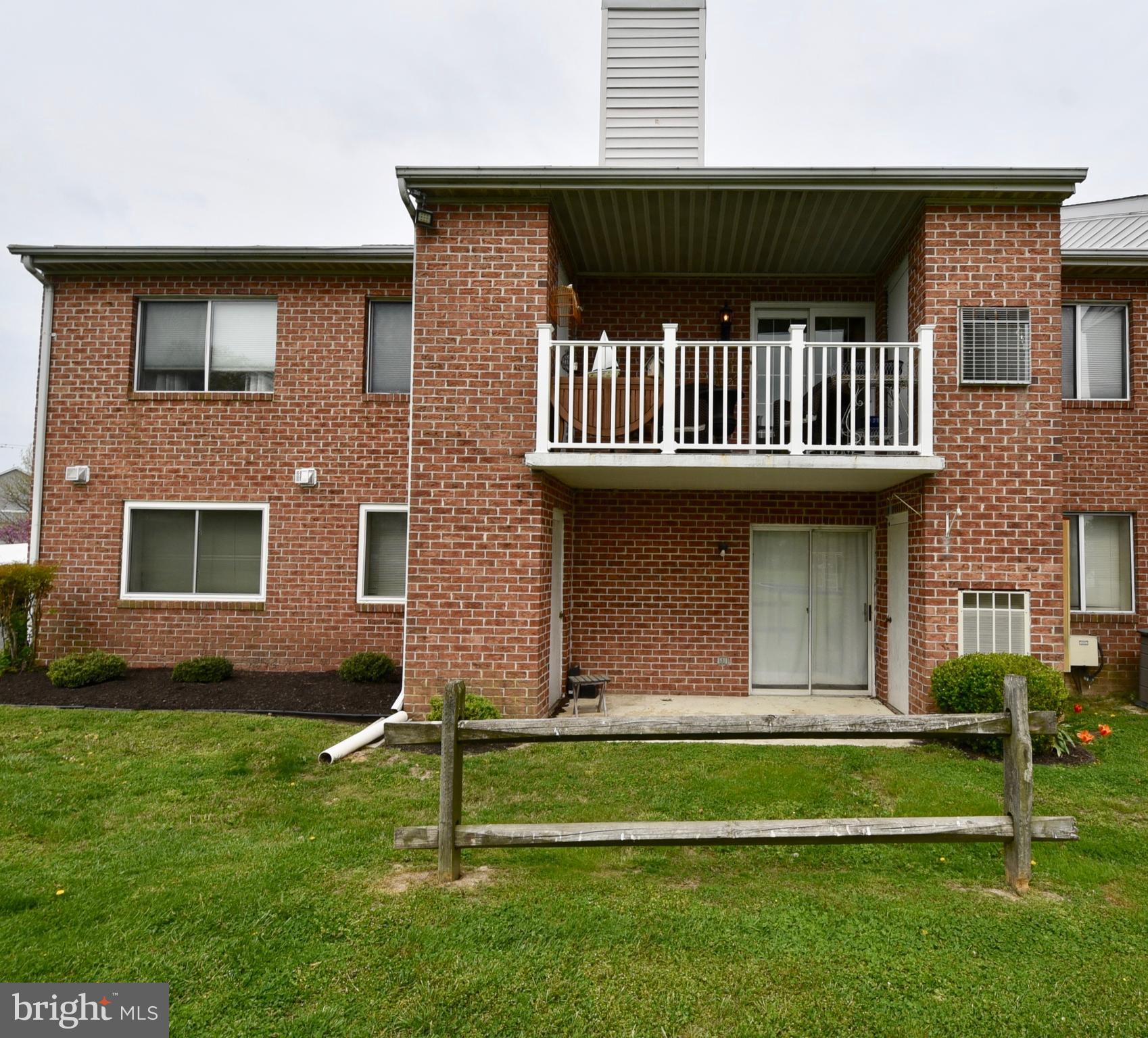 430 Aurora St #2