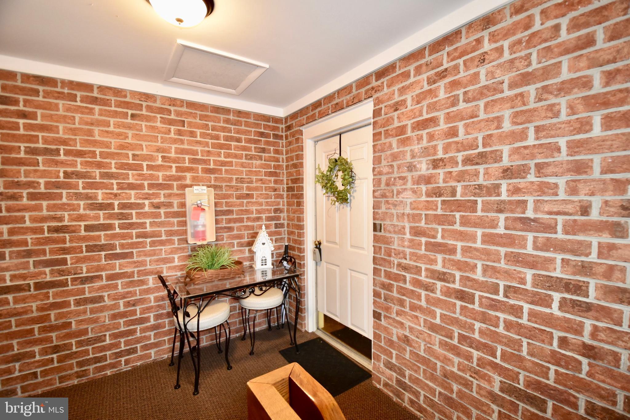 430 Aurora St #2