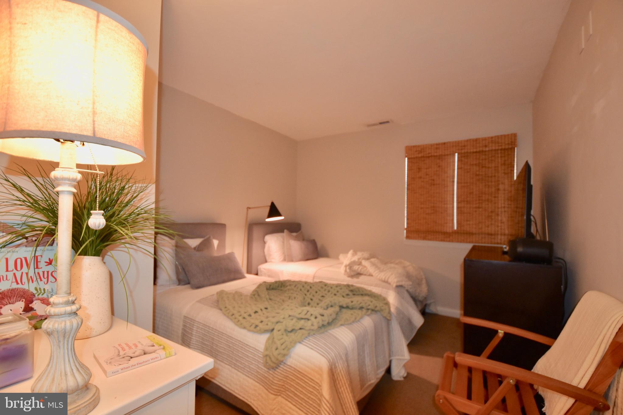 430 Aurora St #2