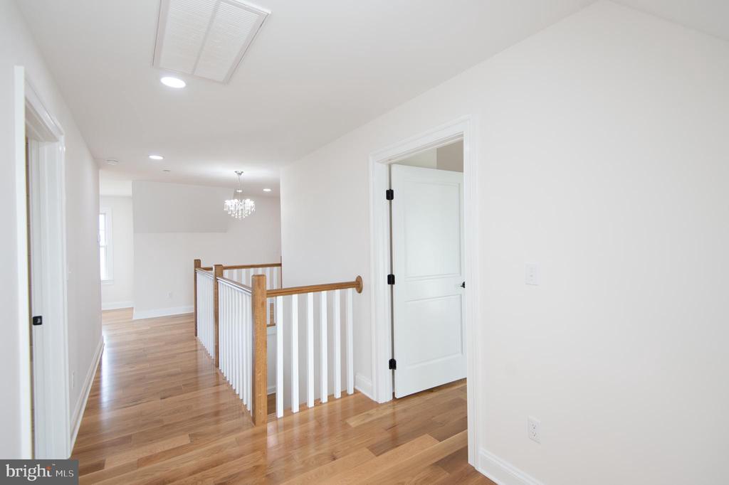 5 Sandy Acres Rd