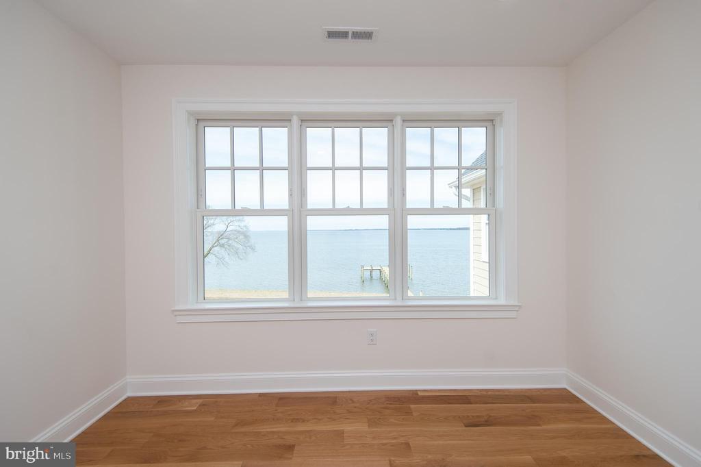 5 Sandy Acres Rd