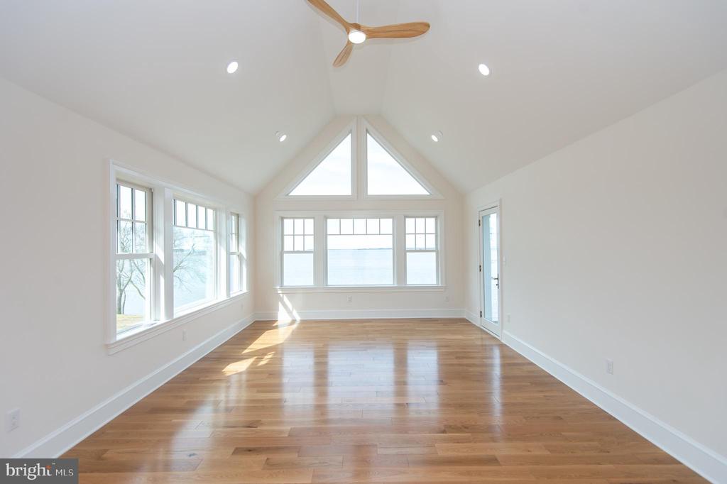 5 Sandy Acres Rd