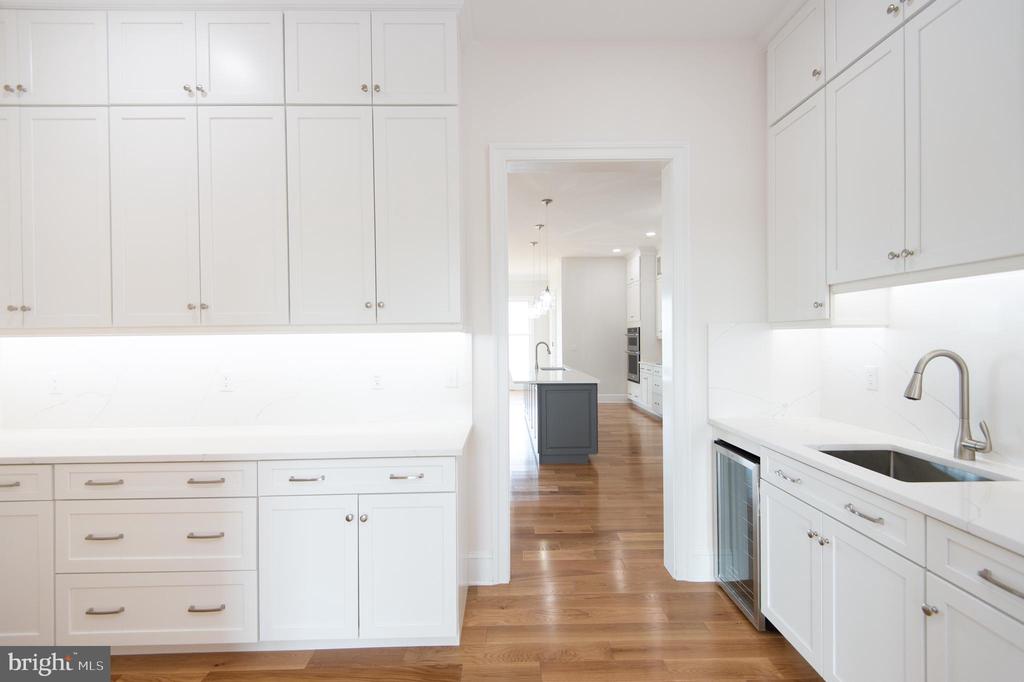 5 Sandy Acres Rd