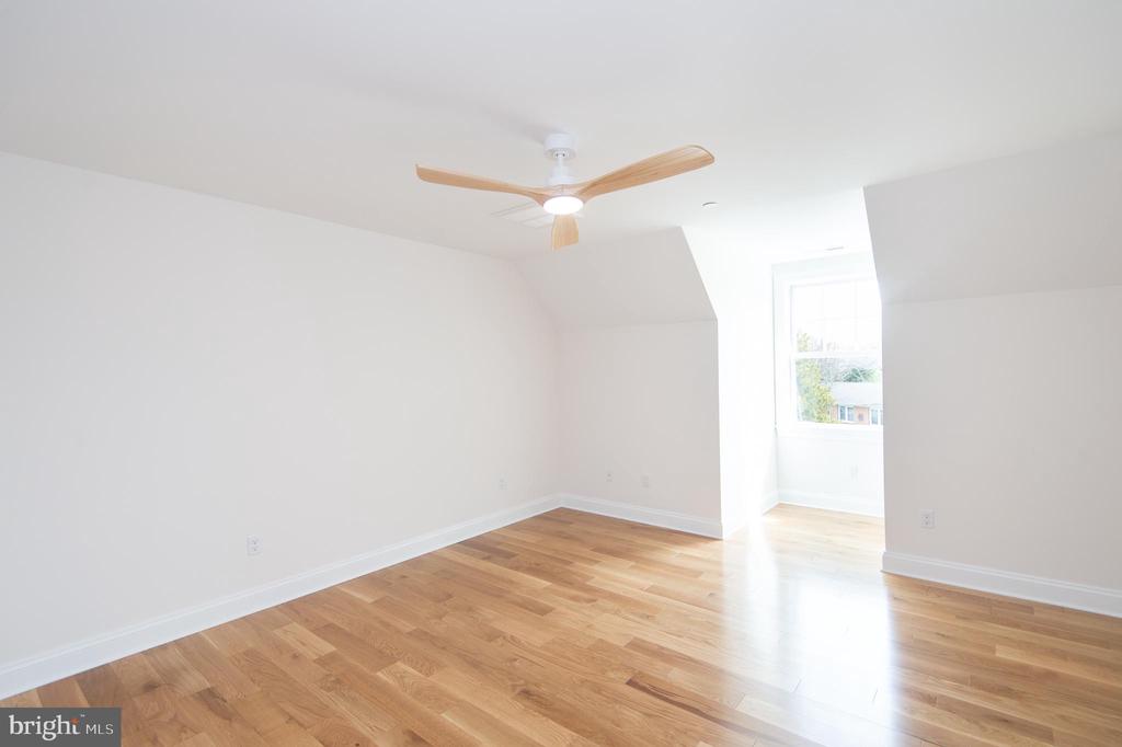5 Sandy Acres Rd