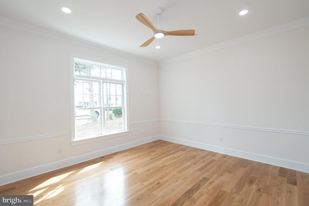 5 Sandy Acres Rd