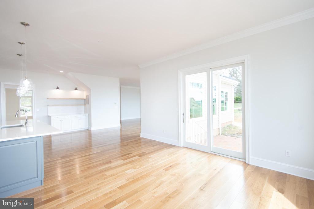 5 Sandy Acres Rd
