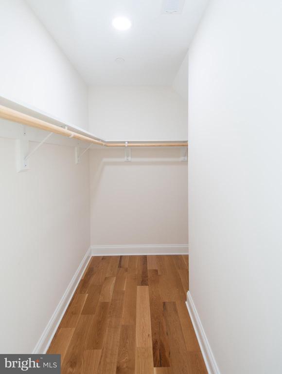 5 Sandy Acres Rd