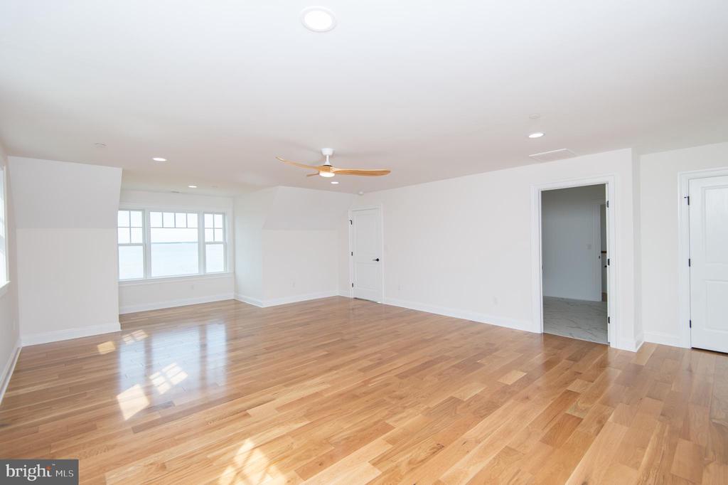 5 Sandy Acres Rd