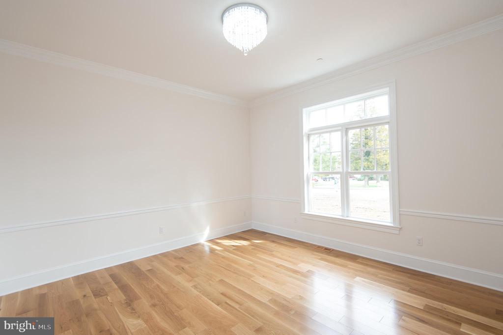 5 Sandy Acres Rd