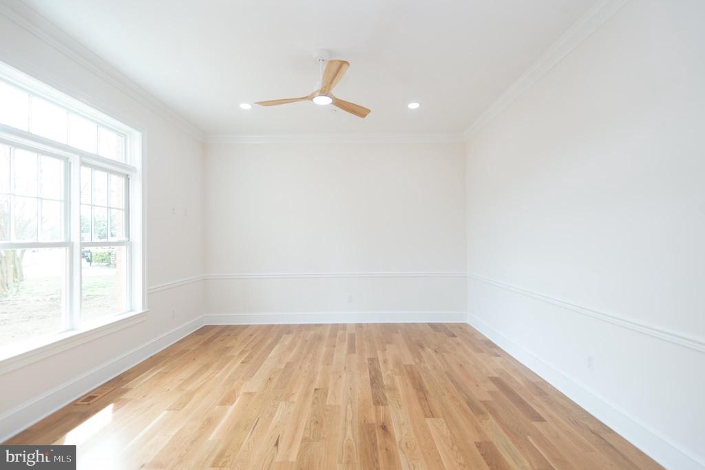 5 Sandy Acres Rd