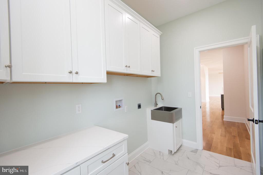 5 Sandy Acres Rd
