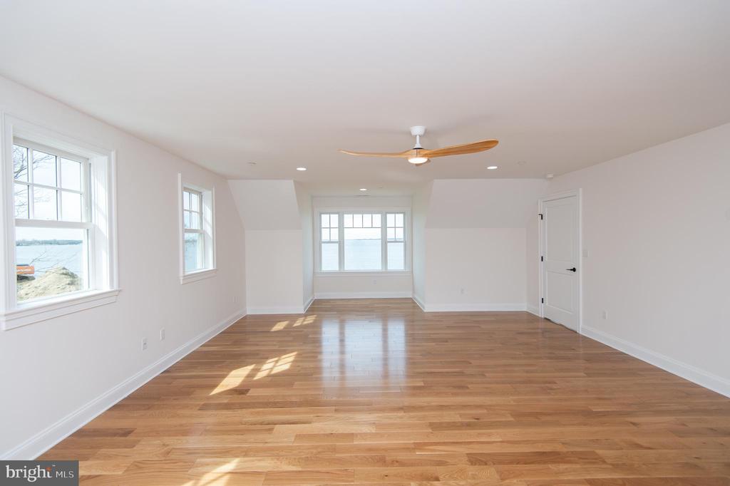 5 Sandy Acres Rd