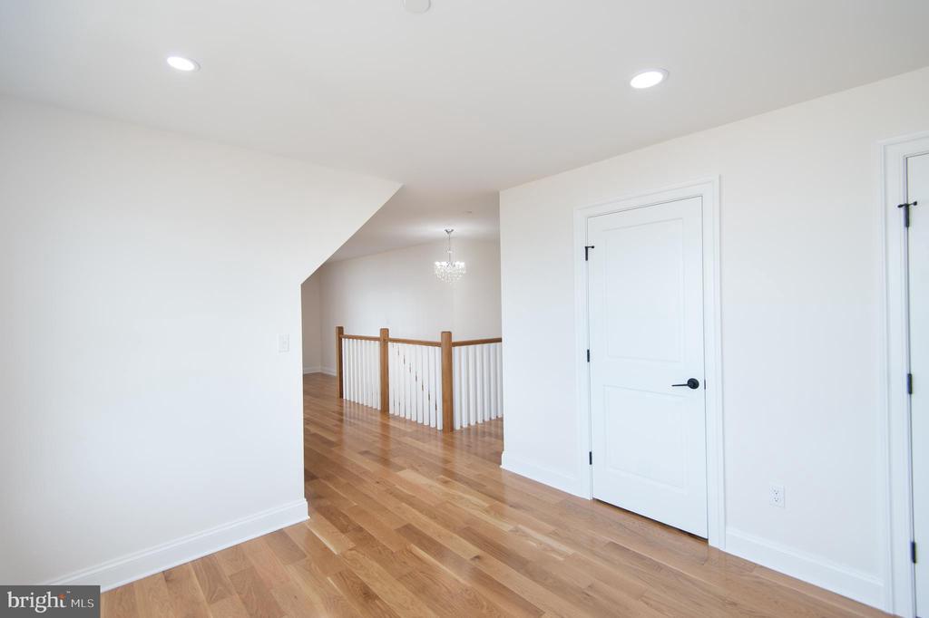 5 Sandy Acres Rd