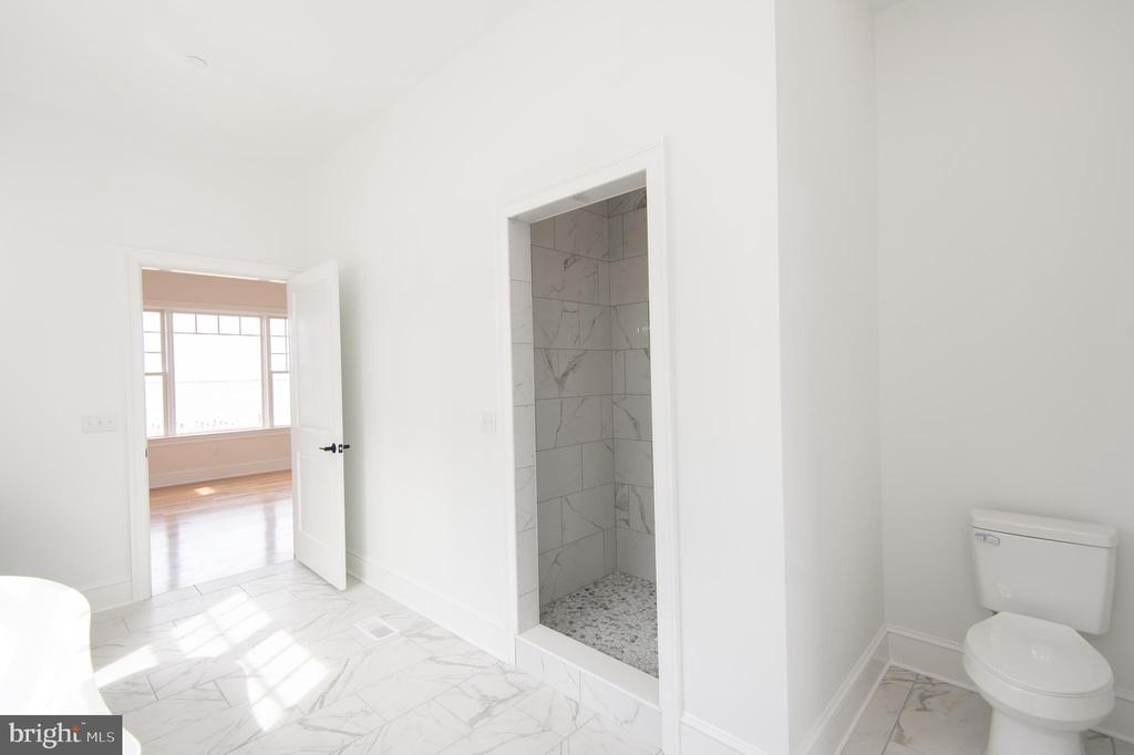 5 Sandy Acres Rd